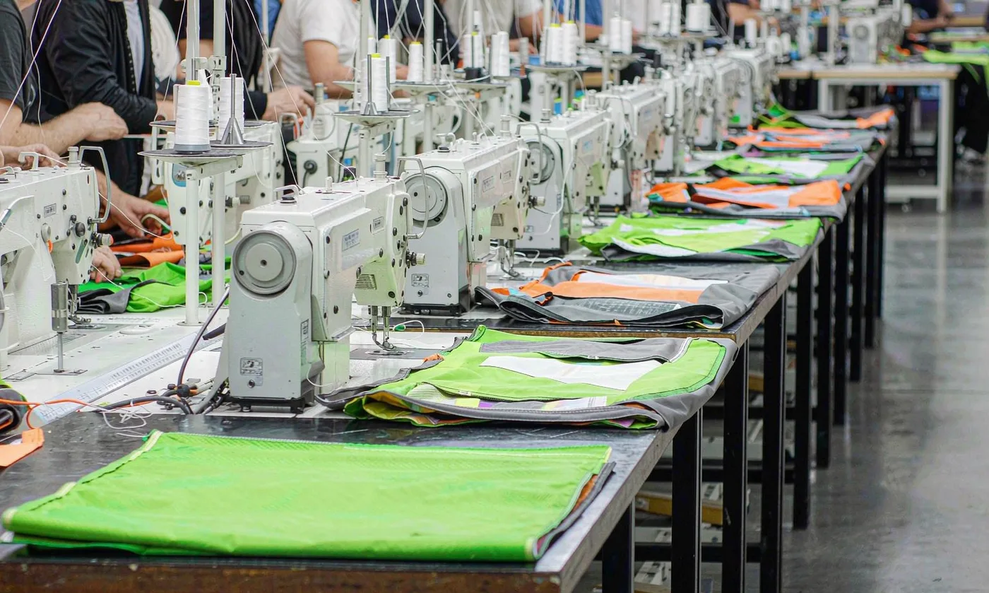 Pet Carrier Manufacturer: How to Vet a Production Pa - production reference