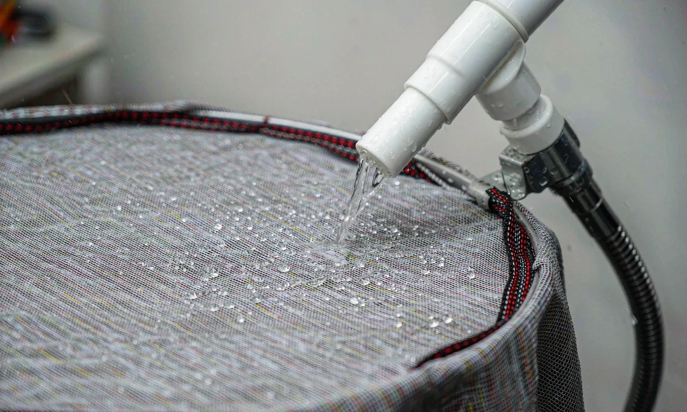 Cat Carrier Waterproof: Rain Protection - detail view supplied by QUANZHOU JUNYUAN BAGS
